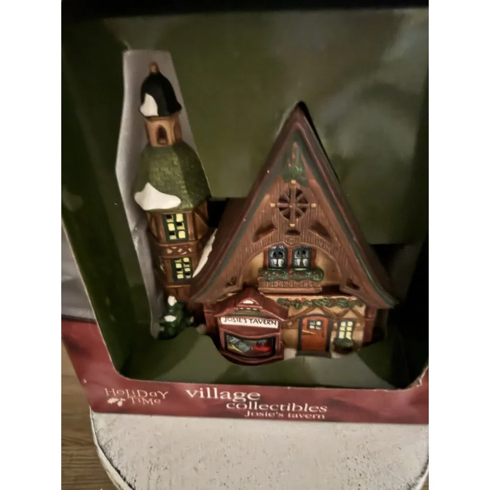 Holiday Time Christmas Village Tavern Porcelain Light Up JOSIE'S TAVERN NIB Read